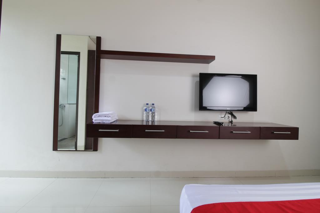 Reddoorz Plus Near Ambassador Mall Jakarta Exterior foto