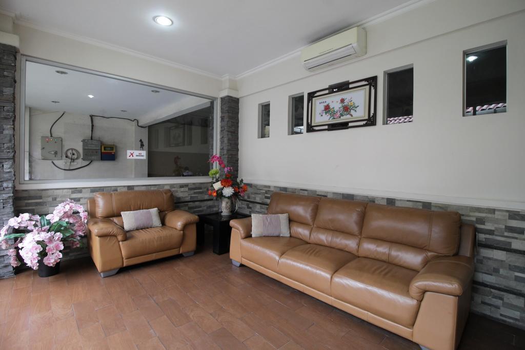 Reddoorz Plus Near Ambassador Mall Jakarta Exterior foto
